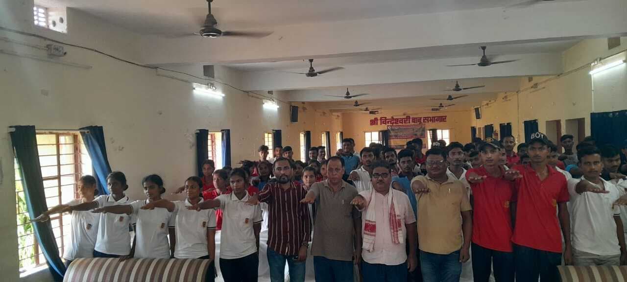 मतदान करने के लिए भी लोगों को करें प्रेरित-प्रभारी प्रधानाचार्य