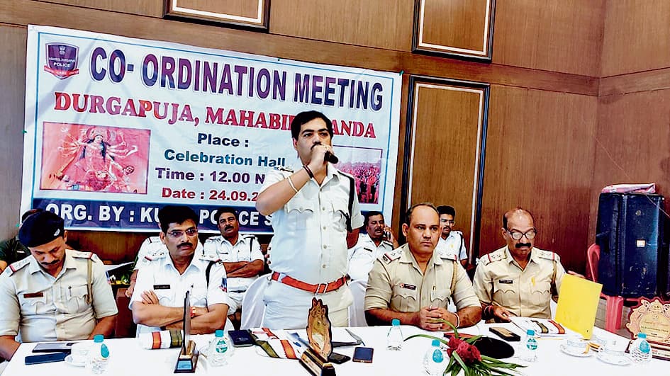 बराकर में दुर्गापूजा व महाबीरी झंडे को लेकर पुलिस की समन्वय बैठक