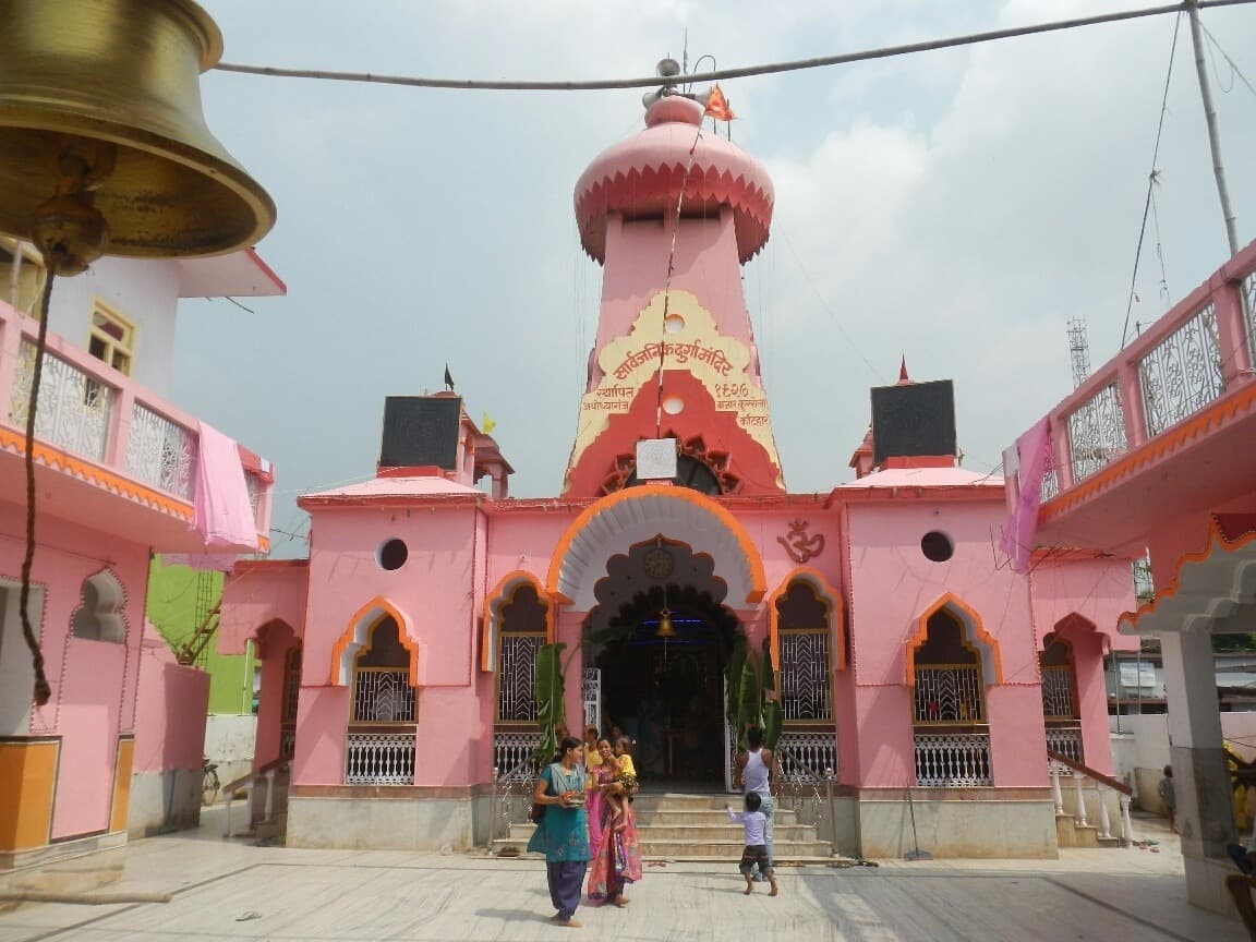 प्रसिद्ध व पौराणिक है अयोध्यागंज बाजार का वैष्णोदेवी दुर्गा मंदिर