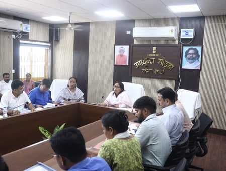 जल जीवन मिशन और स्वच्छ भारत मिशन की समीक्षा में बेहतर कार्य योजना बनाने पर जोर