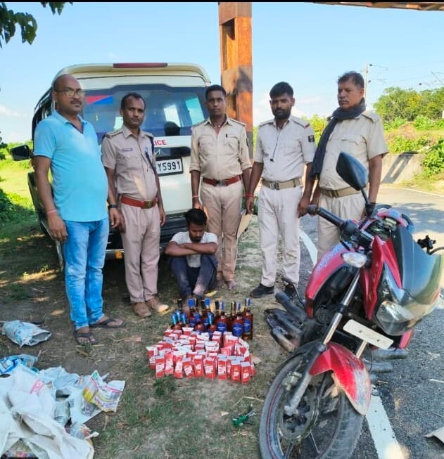 17.640 लीटर शराब के साथ तस्कर गिरफ्तार