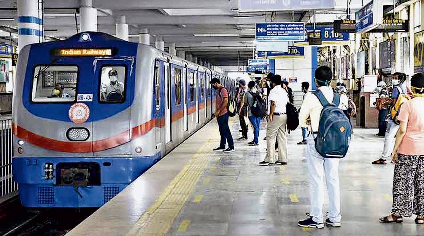 श्रद्धालुओं के लिए आज रात 11 बजे तक मेट्रो