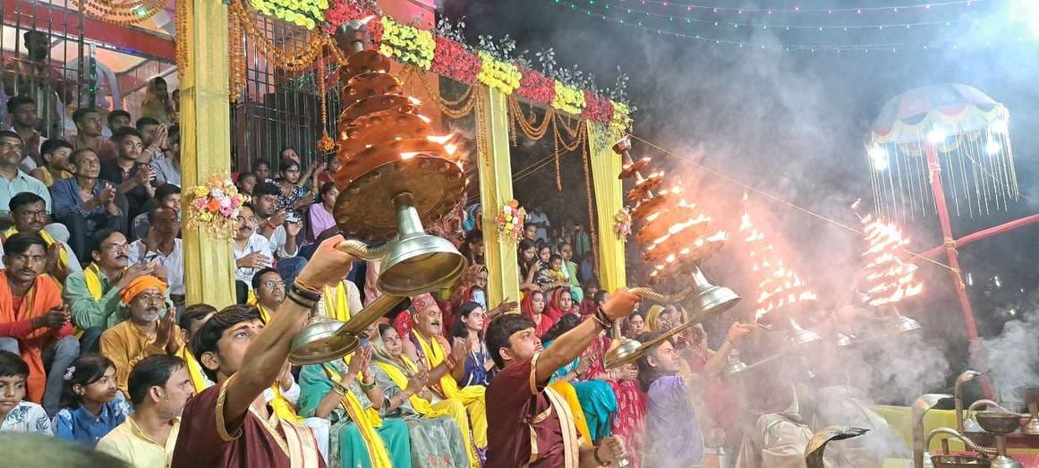 बलबड्डा में दुर्गा पूजा पर गंगा आरती व रासलीला का आयोजन