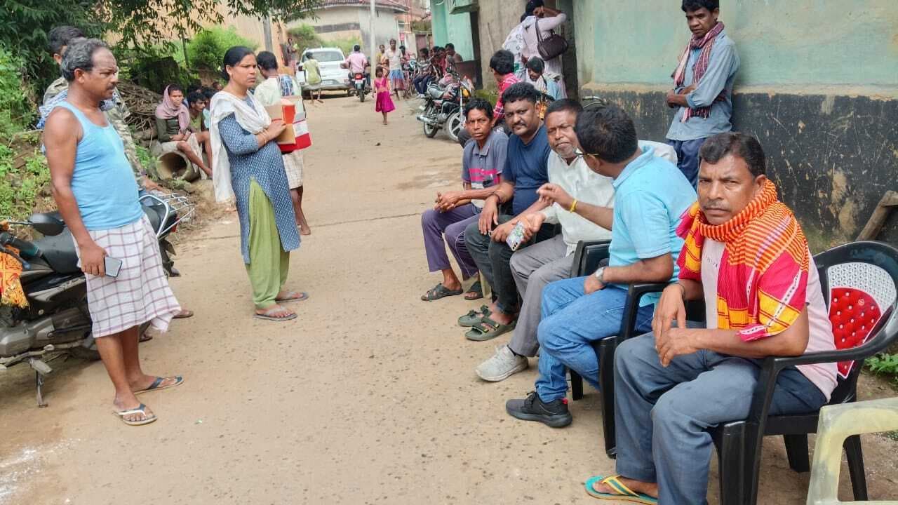 Dhanbad News: तिलाबनी में डायरिया से वृद्ध की मौत, चार अस्पताल में