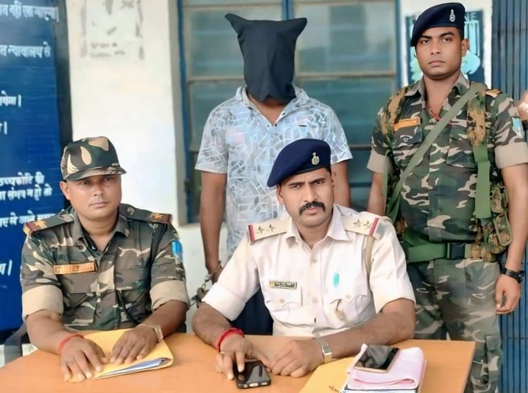 Bokaro News : कसमार पुलिस ने किया बाइक लूट कांड का उद्भेदन, कुख्यात अपराधी गिरफ्तार