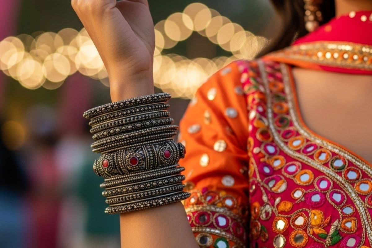 oxidized bangle design