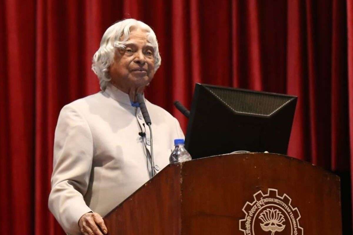 APJ Abdul Kalam: भारत रत्न कलाम…अखबार बेचने से राष्ट्रपति भवन तक, ‘सपना देखना’ सिखाती हैं ‘मिसाइलमैन’ की ये बातें
