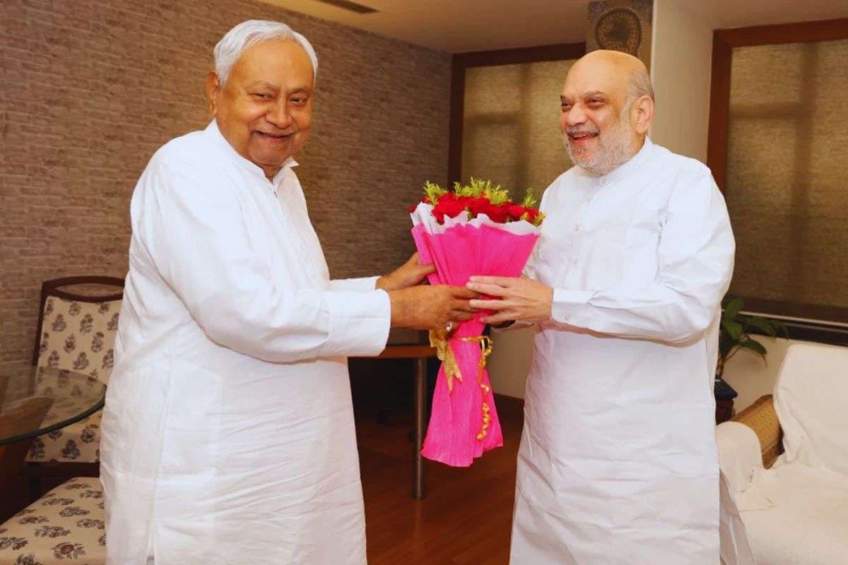 Bihar Election 2025: सीएम नीतीश से गृह मंत्री अमित शाह ने की मुलाकात, बंद कमरे में तैयार हुई चुनावी रणनीति