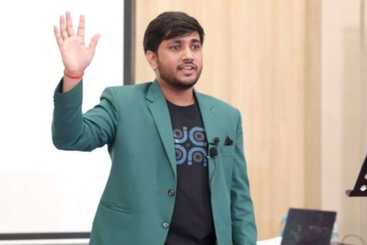 Success Story: सपने पूरे करने की प्रेरणा, कॉलेज ड्रॉपआउट से सफलता तक ऐसी है दुर्वेश की जर्नी