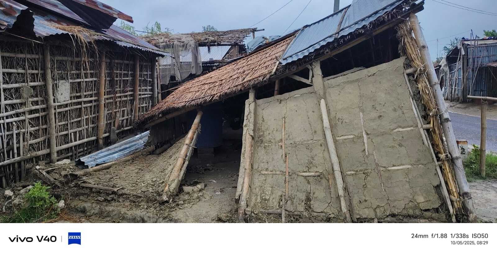 चक्रवाती तूफान ने उजाड़े गरीबों के आशियाने