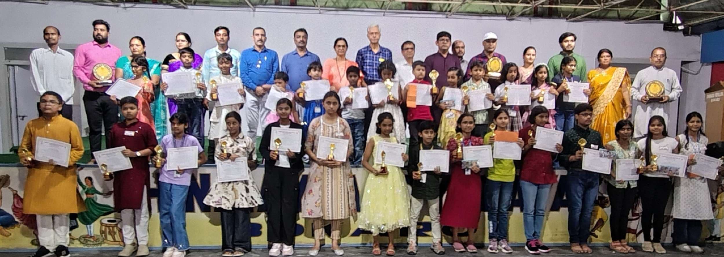 Bokaro News : गीता चैंटिंग कंपीटीशन में 135 स्कूली छात्रों ने दिखायी प्रतिभा