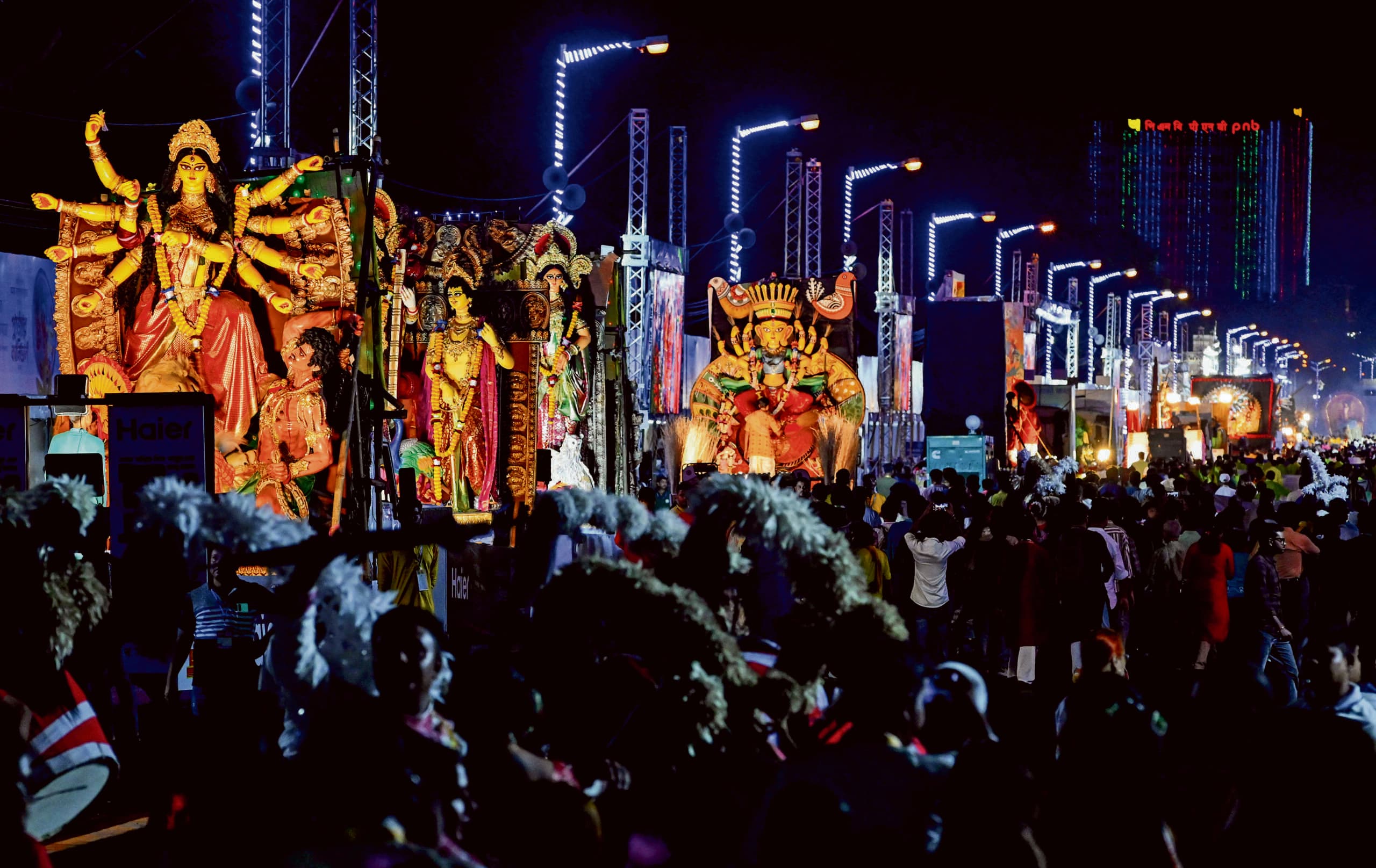 रेड रोड पर मां दुर्गा का नयनाभिराम दर्शन