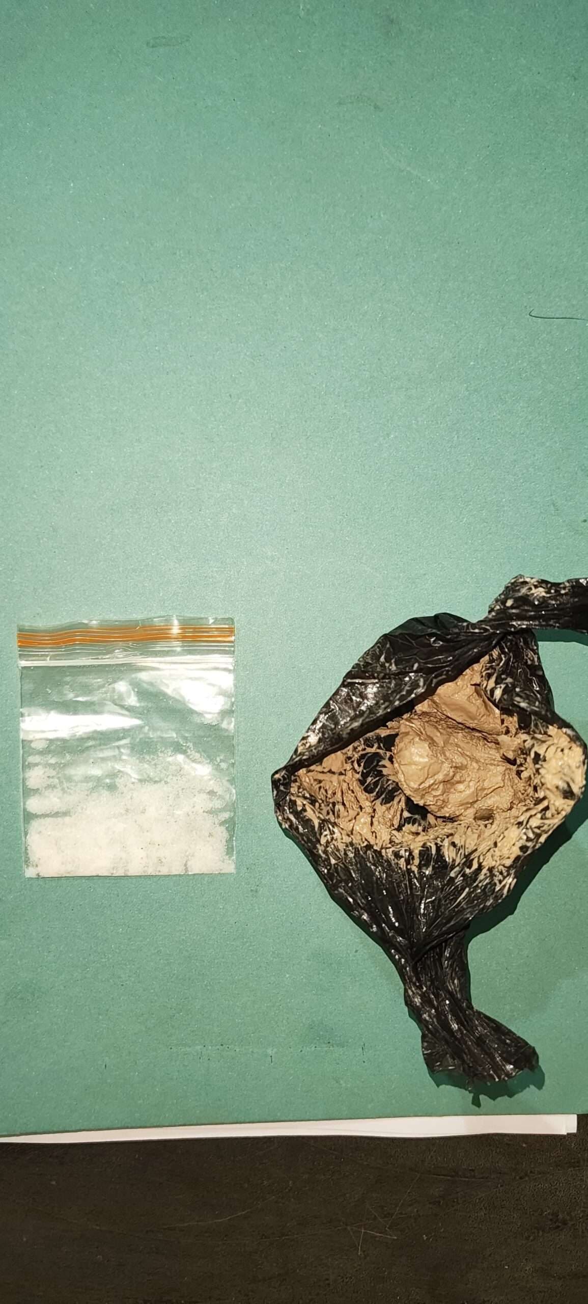 स्मैक व दूसरे मादक पदार्थ के साथ दो तस्कर गिरफ्तार