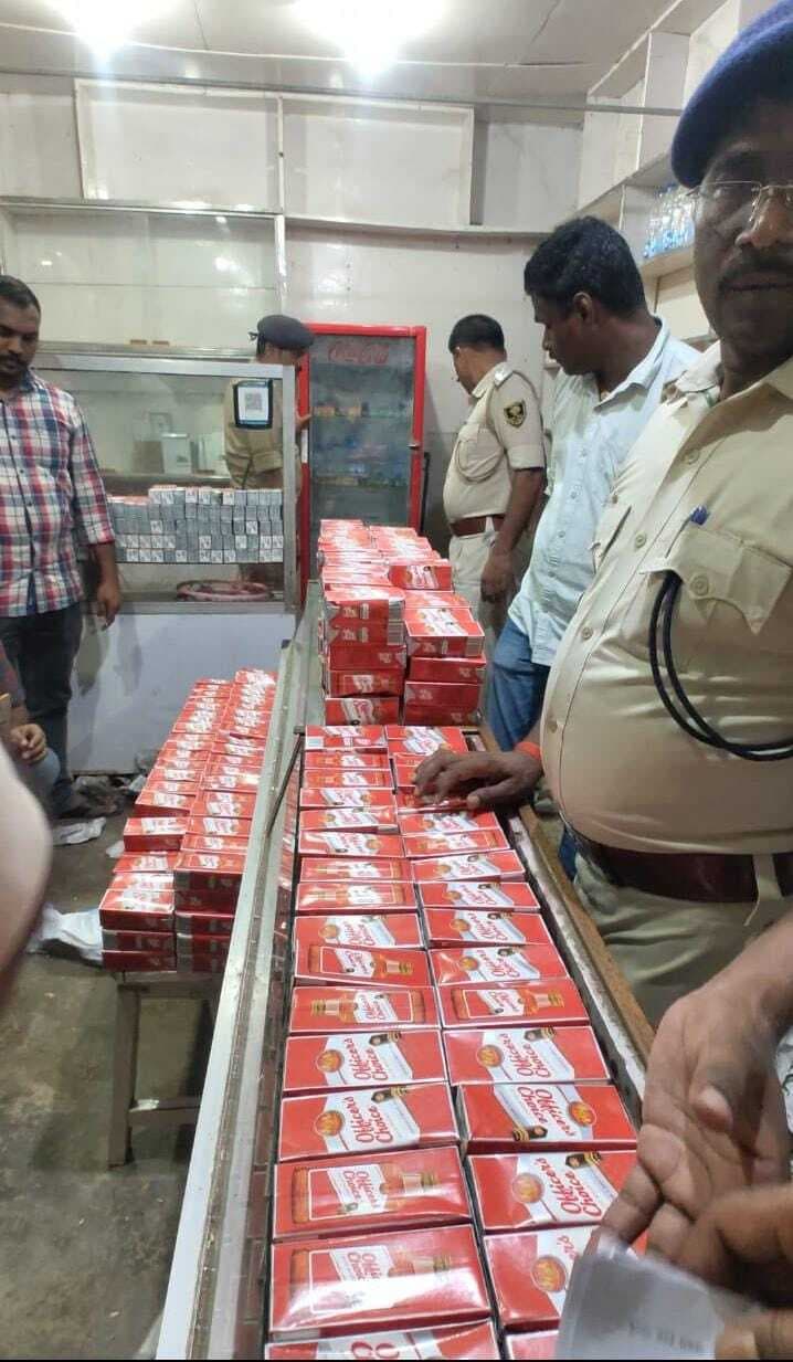 भारी मात्रा में विदेशी शराब बरामद, दो गिरफ्तार