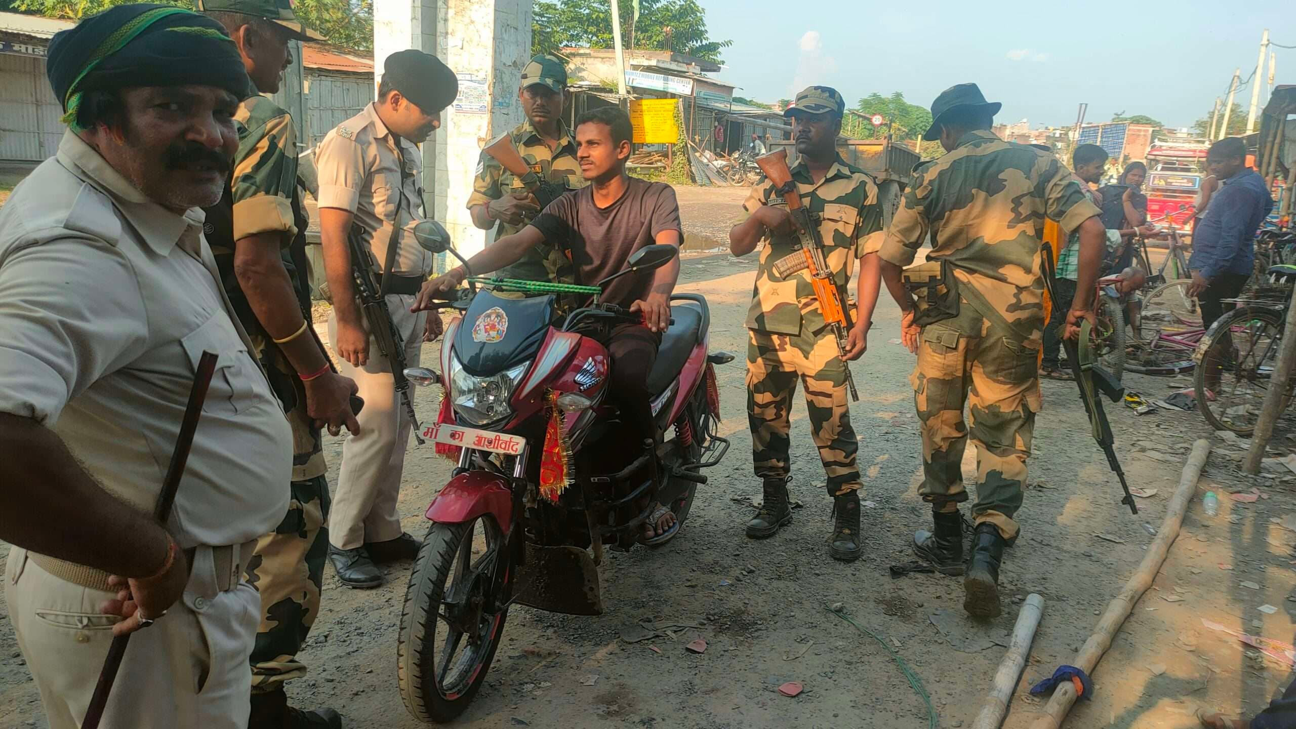 चुनाव को लिए बनाये गये तीन चेक पोस्ट, सीसीटीवी कैमरे से हो रही निगरानी