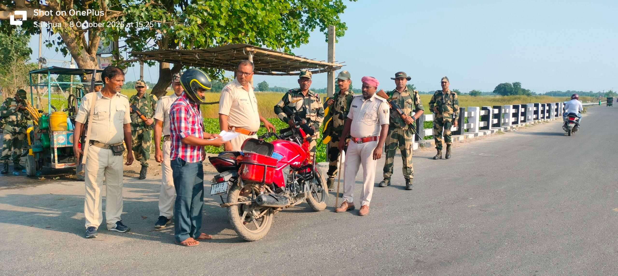 चुनाव को लेकर सख्ती से वाहन चेकिंग कर रही पुलिस