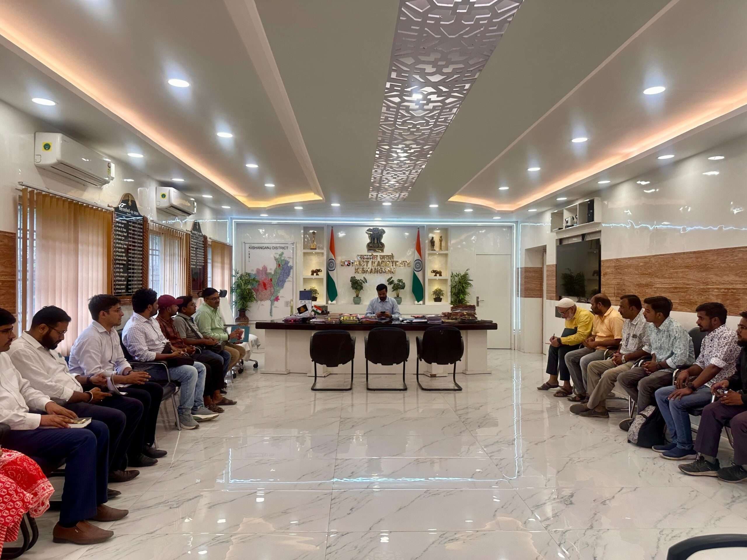 बिना प्रमाणन राजनीतिक समाचार नहीं करें प्रकाशित: डीएम