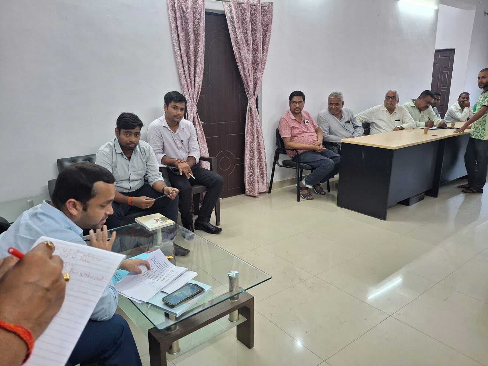 चुनाव को लेकर वाहन कोषांग की हुई बैठक