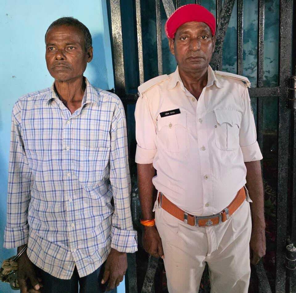 कटेया पुलिस ने 10 साल से फरार वारंटी को किया गिरफ्तार