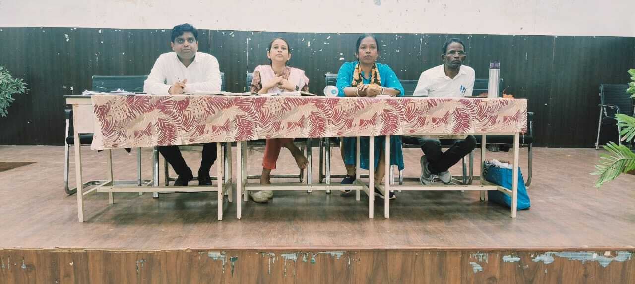 अफीम की अवैध खेती रोकने में सहभागी बनें शिक्षक