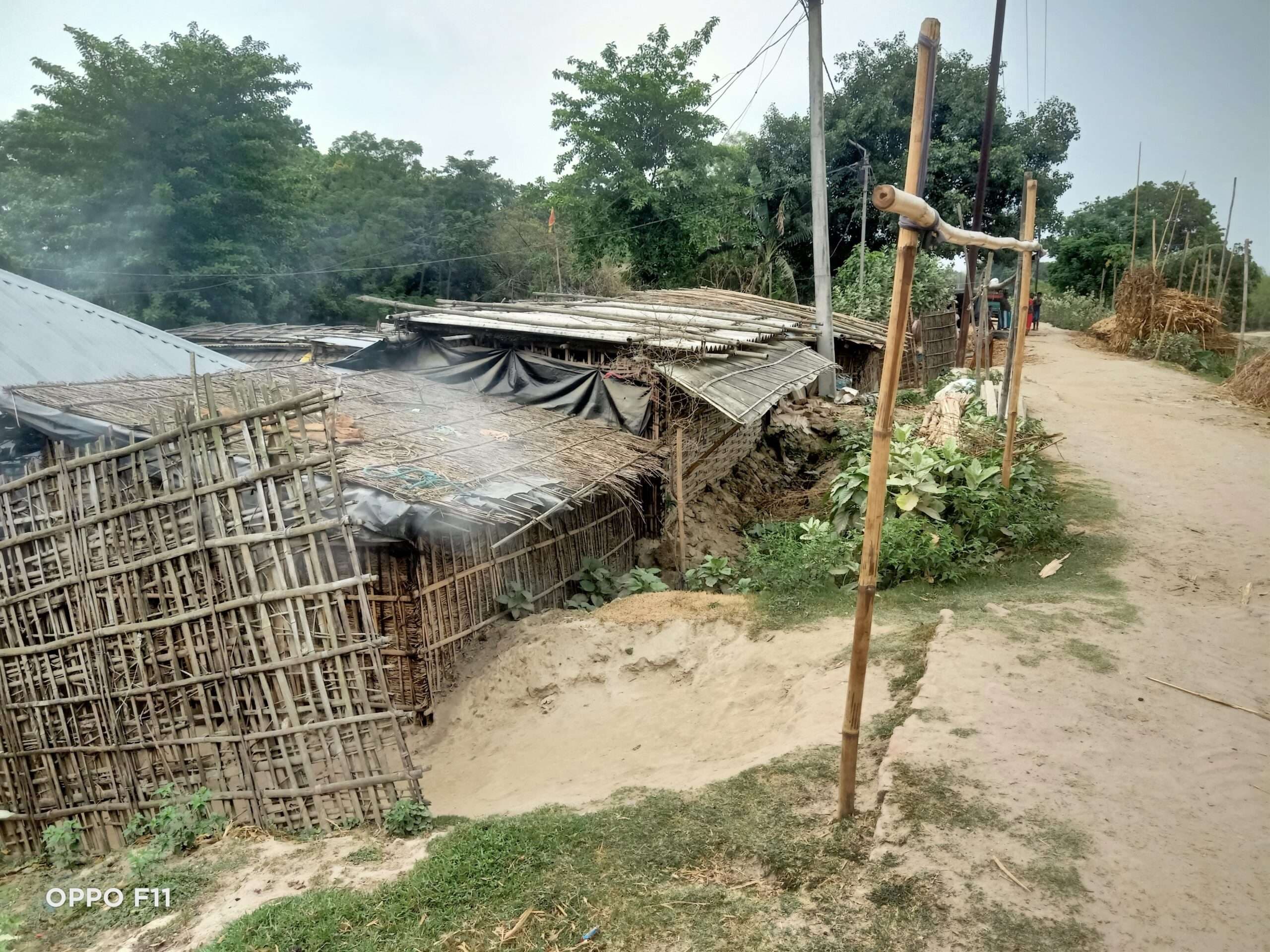 महानंदा के कटाव से एक दर्जन गांवों का अस्तित्व समाप्त