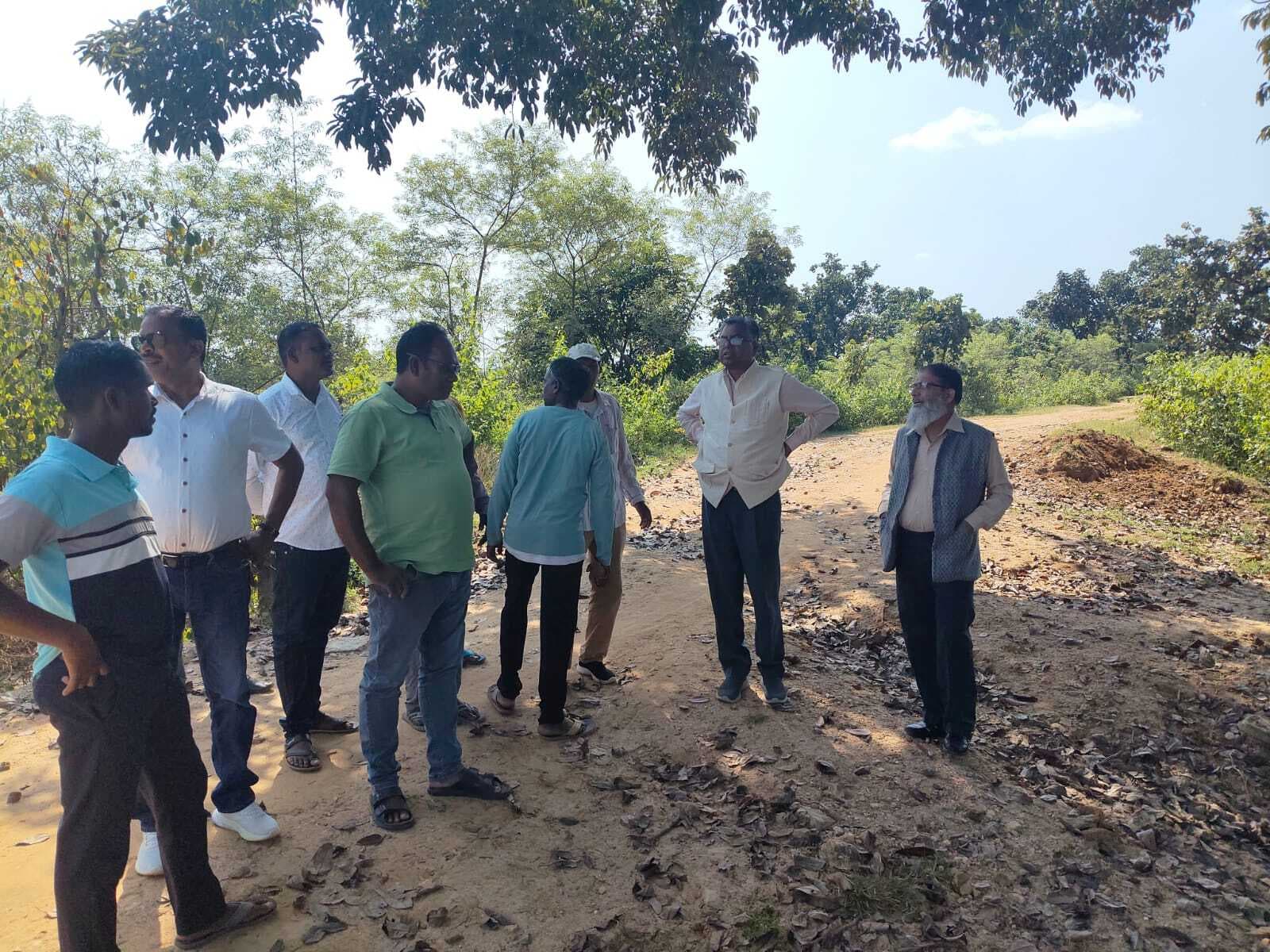 सांसद ने सुनी ग्रामीणों की समस्याएं