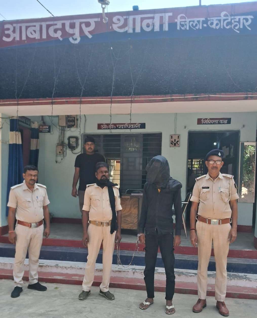 49.83 ग्राम स्मैक के साथ एक धंधेबाज गिरफ्तार, स्कूटी जब्त