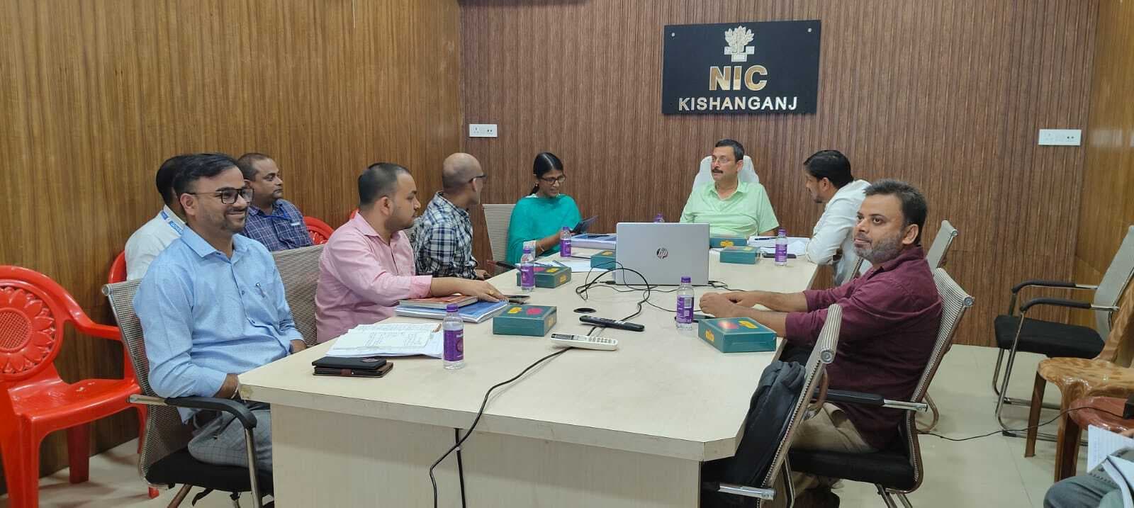 आरओ एवं एआरओ को नाम निर्देशन का दिया प्रशिक्षण