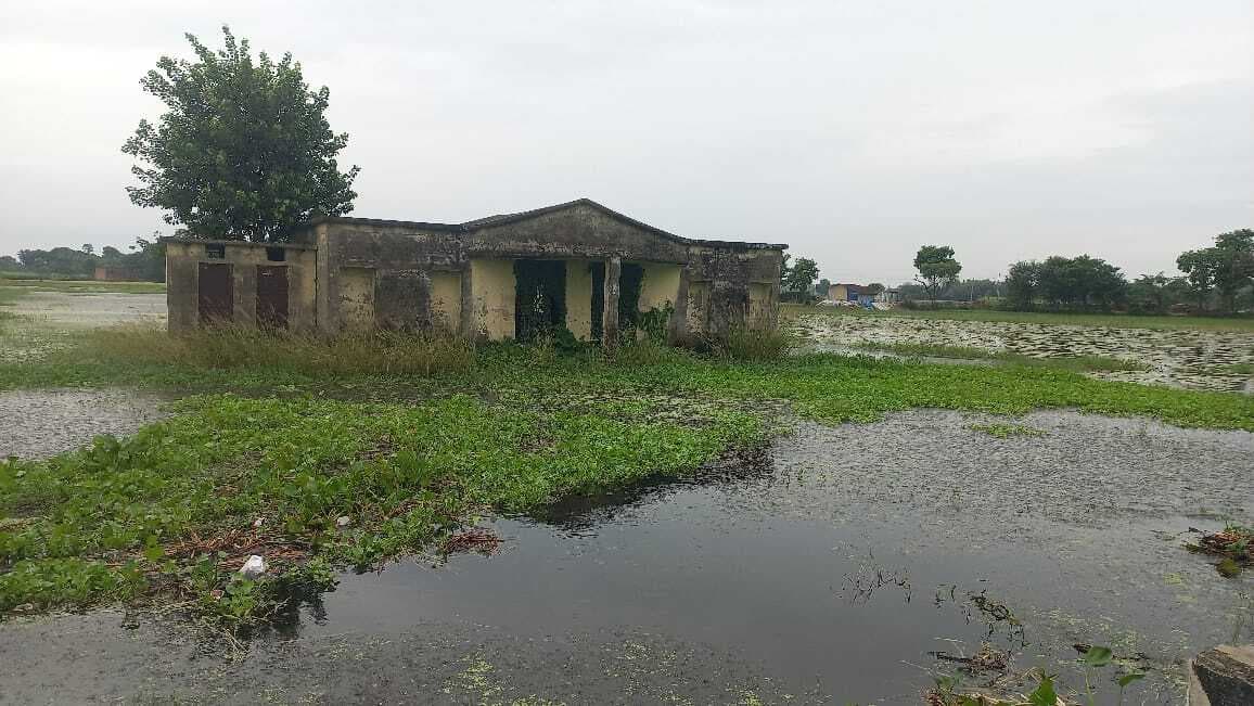 उत्तरी भंडारतल में बना मनरेगा भवन पड़ा है बेकार