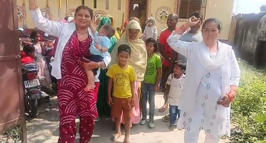 मतदाताओं को जागरूक करने को निकाली पदयात्रा