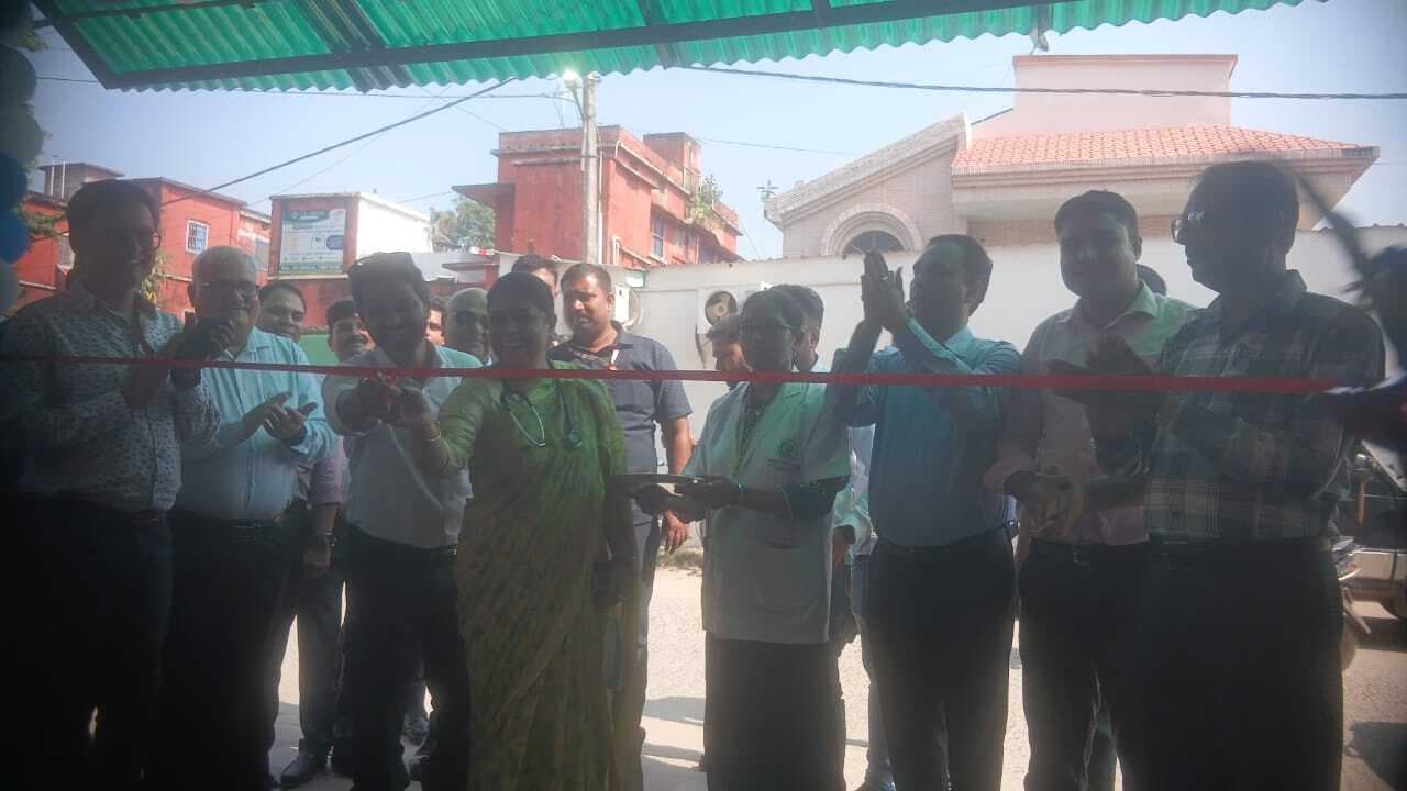 नया बाजार में श्री नारायण मेडिकल इंस्टिट्यूट एंड हॉस्पिटल के ओपीडी का हुआ शुभारंभ