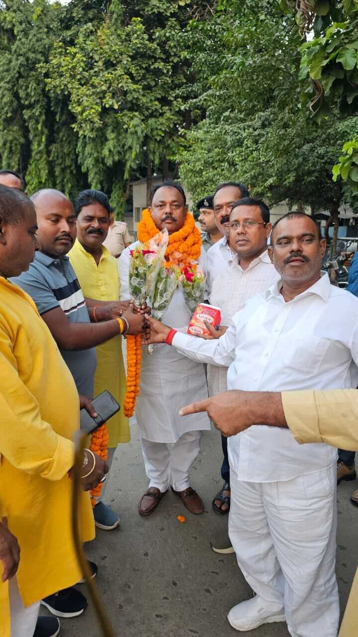 बरारी से दूसरी बार जदयू से मैदान में उतरेंगे विजय सिंह