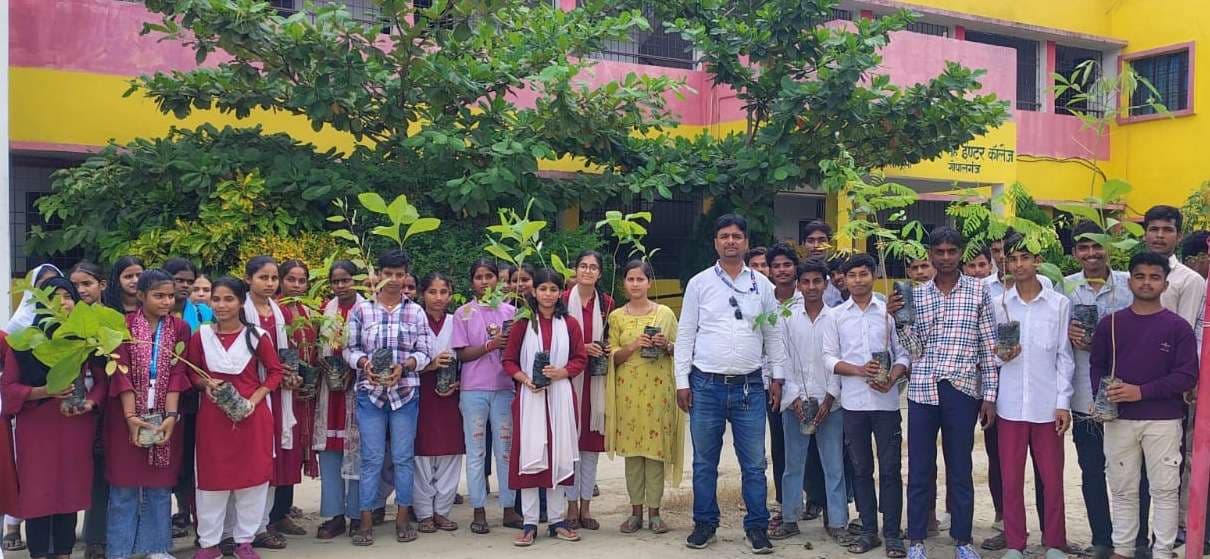सासामुसा इंटर कॉलेज में पौधारोपण कर लिया गया पर्यावरण संरक्षण का संकल्प