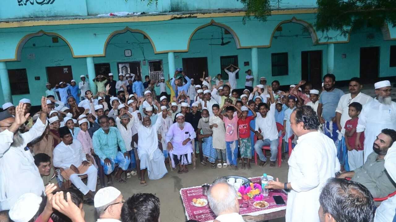 भाजपा पर जमकर बरसे झारखंड के मंत्री, शकील को जीताने की अपील