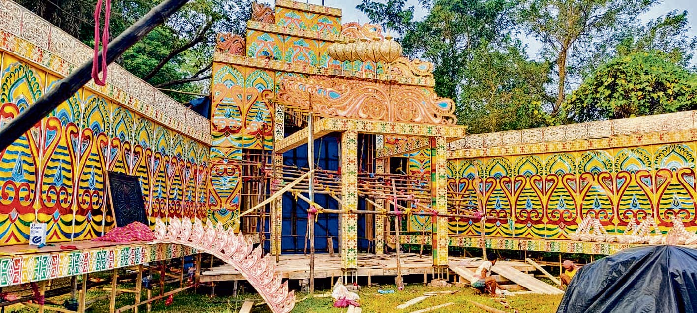 पुआबागान पंचवटी कालीपूजा में विद्युत प्रकाश सजावट चित्ताकर्षक