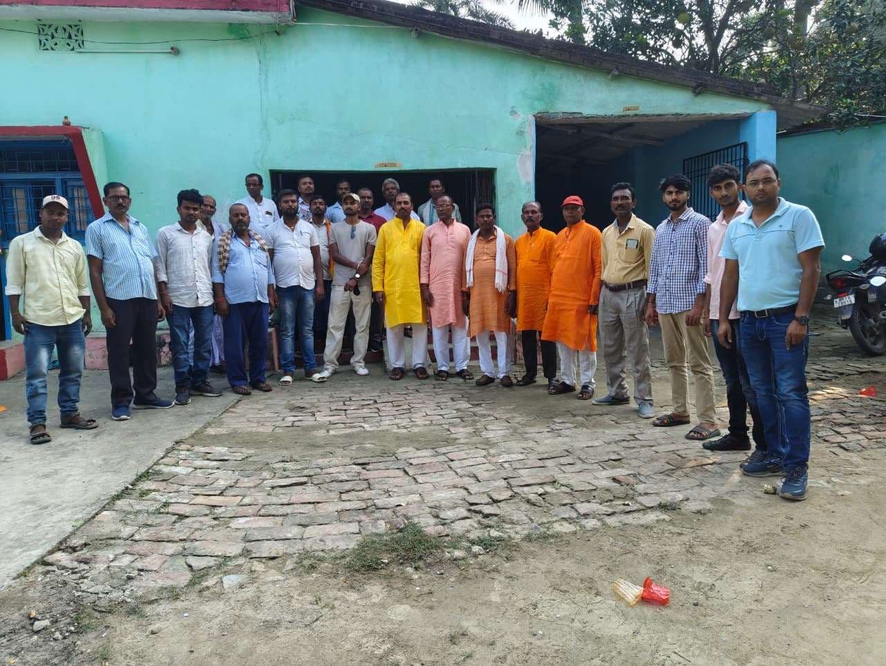 समाज का विकास व सम्मान के लिए कार्य करने वाले का समर्थन करने का निर्णय