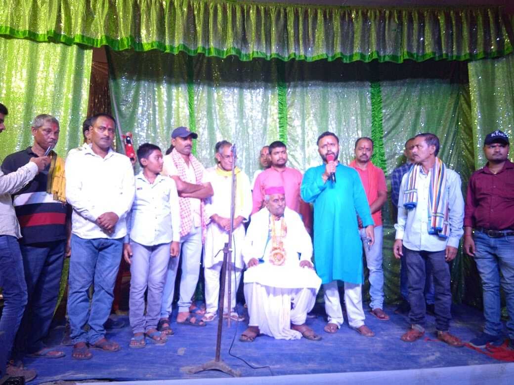 जम्हरा काली स्थान में आध्यात्मिक कार्यक्रम का किया उद्घाटन