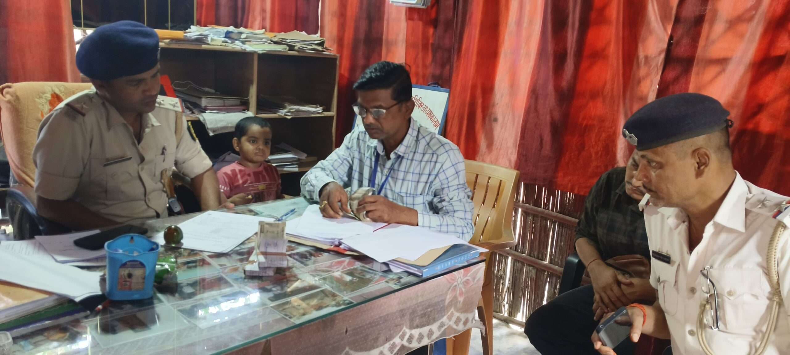 कोलासी पुलिस ने वाहन जांच में 1.50 लाख नगद राशि की जब्त