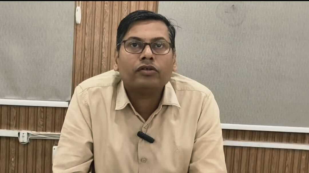 मनिहारी में संवीक्षा, वंदना व गीता का नामांकन रद्द