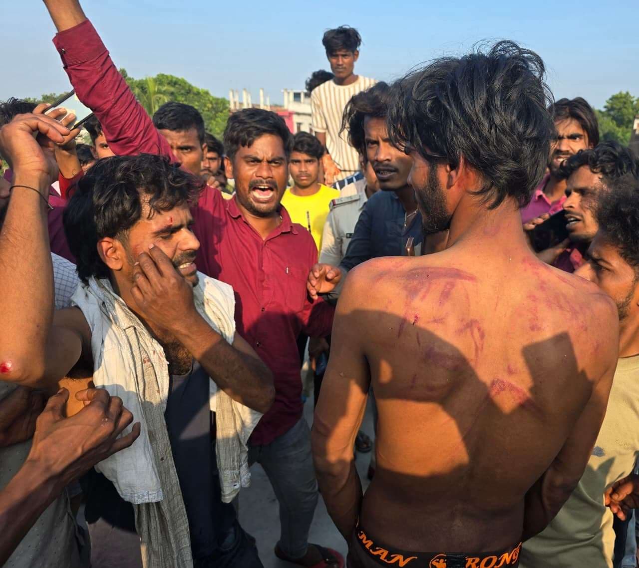 कोपरिया स्टेशन पर चढ़े कुछ लोगों ने मारपीट कर छीने माेबाइल व पैसे