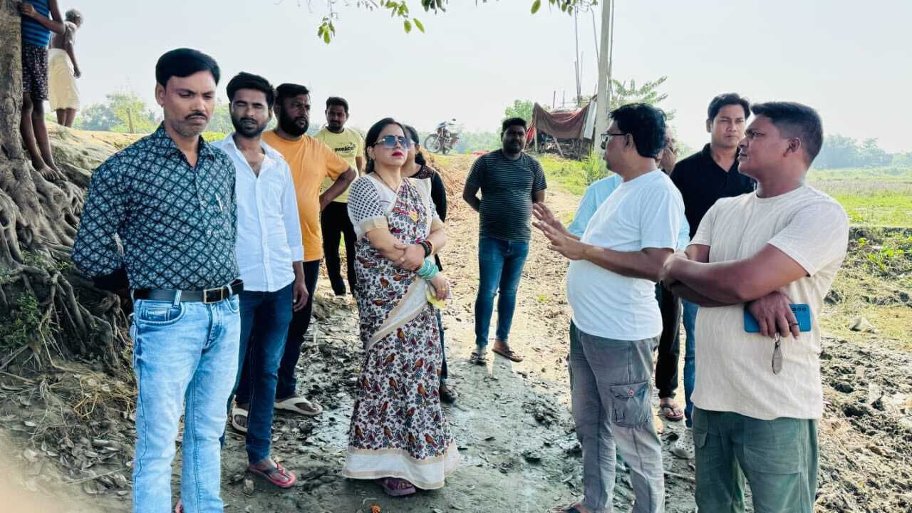 नगर पंचायत मुख्य पार्षद ने छठ घाटों का किया निरीक्षण, दिये निर्देश