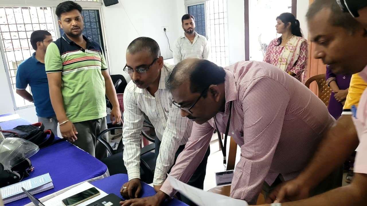 शिकायतों का त्वरित व पारदर्शिता के साथ निष्पादन सुनिश्चित करें: व्यय प्रेक्षक