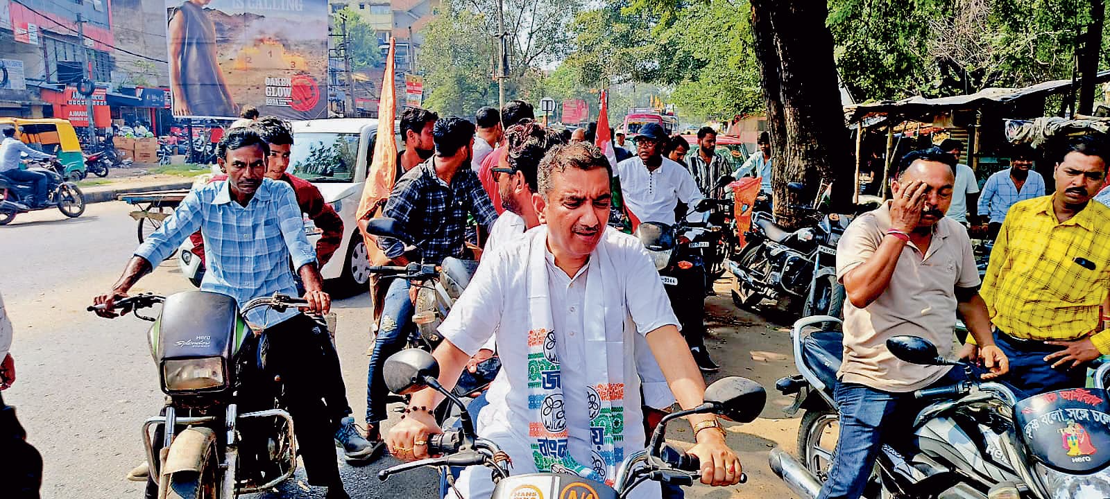 छठ के लिए बोरो चेयरमैन के नेतृत्व में निकली बाइक रैली