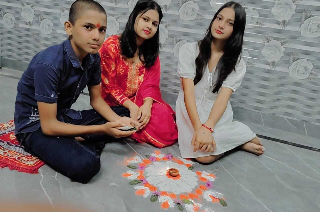 भाई बहन के प्रेम का प्रतीक भैया दूज धूमधाम के साथ मनाया गया