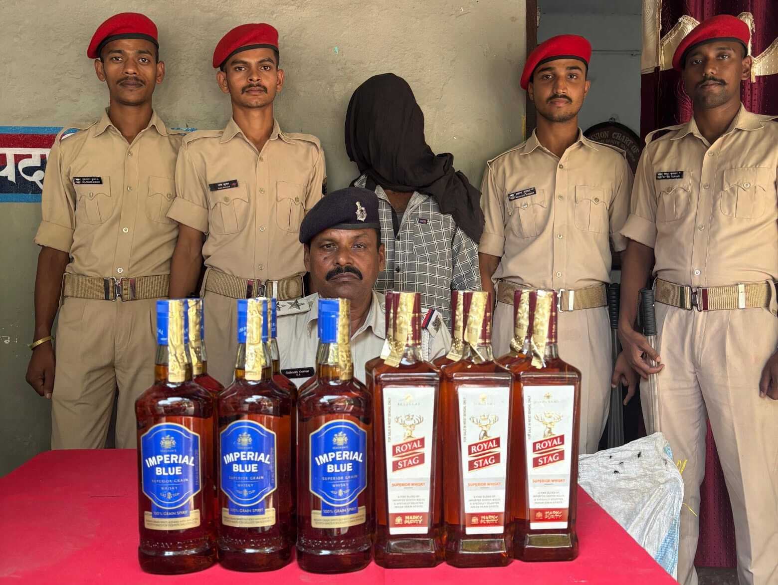 ऑटो से 42 लीटर शराब बरामद, एक तस्कर गिरफ्तार