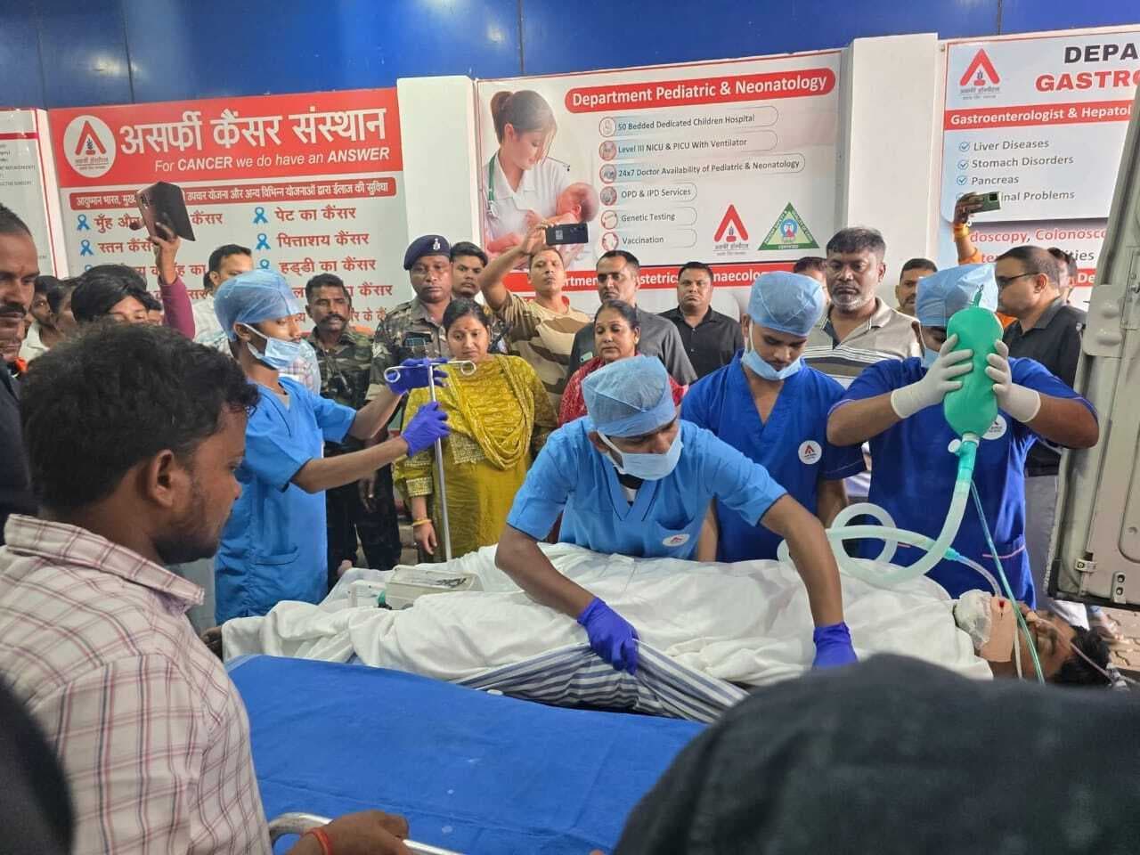 Dhanbad News: सड़क हादसे में सीआइएसएफ जवान घायल