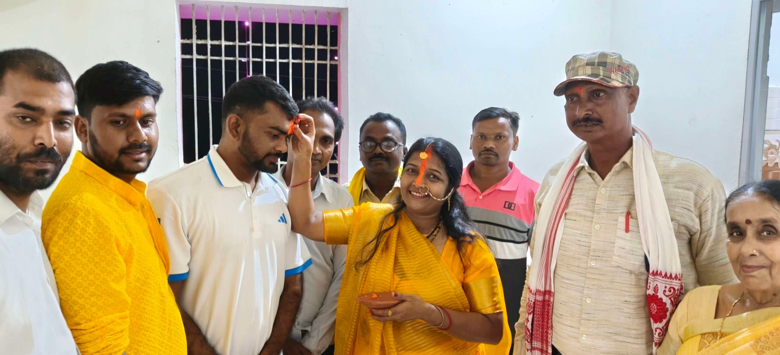 Bokaro News : डुमरी विधायक जयराम ने ग्रहण किया खरना का प्रसाद