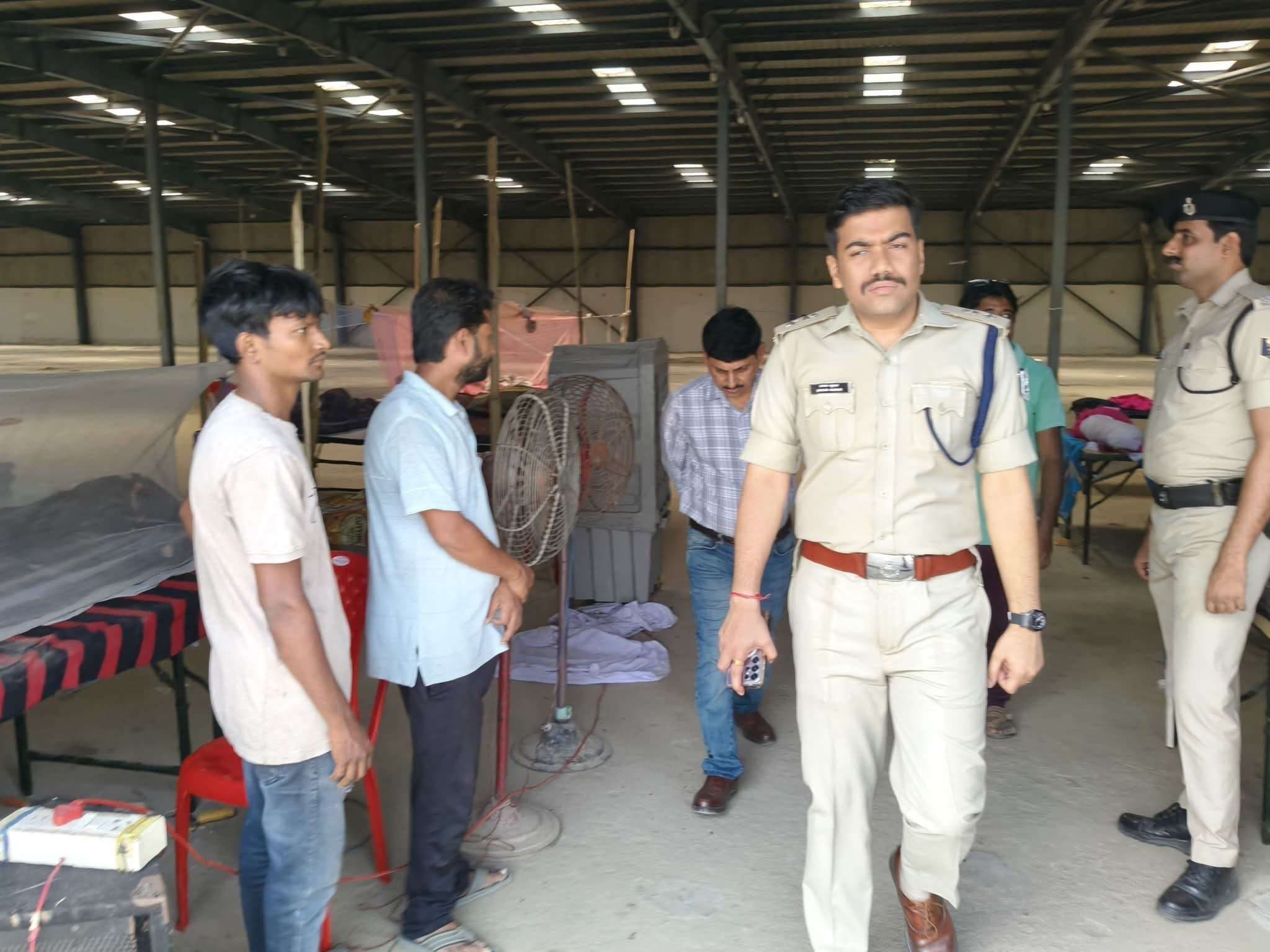 एसपी ने लिया जायजा, बज्र गृह और संतरी पोस्ट का किया निरीक्षण