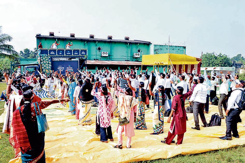 महिलाओं को आत्मनिर्भर बनाने का संकल्प