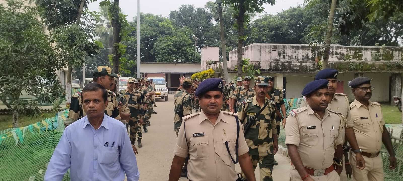 शांतिपूर्ण व भयमुक्त मतदान को लेकर किया गया फ्लैग मार्च